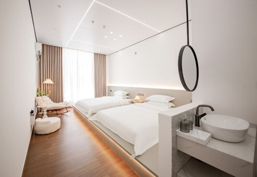 야경 및 주변 환경