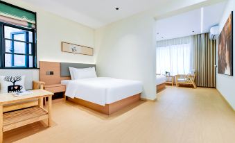 Wudangshan Shiguang Boutique Stay (Entrance to the Mountain)