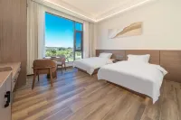 Weizhou Island Blue Bay Peninsula Hotel (Mazu Zumiao Branch)