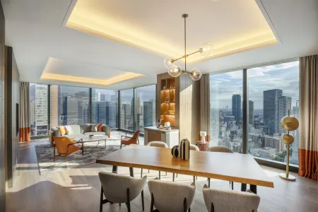 Canopy by Hilton Osaka Umeda Отели рядом с достопримечательностью «Shin Umeda City»