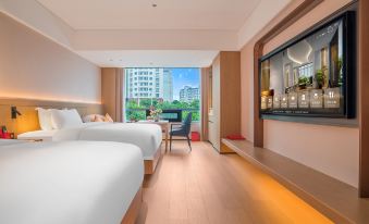Peninsula Hotel