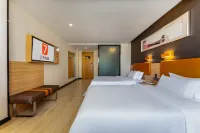 7 Days Premium (Sanya Bay Coconut Dream Corridor Haiyue Square Store) - 2-Star