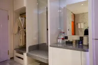 TOMSON RIVIERA HOTEL Hotels in Yueqing