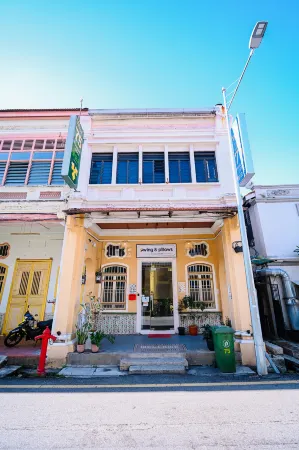 Swing & Pillows @ 75 Chulia St, Georgetown Penang Отели рядом с достопримечательностью «SENTRAL College Penang»