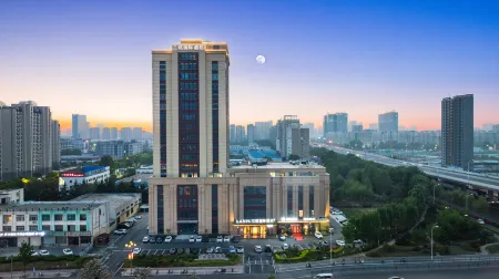 Lanou international hotel Отели рядом с достопримечательностью «Jining Indoor Stadium»