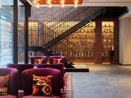 Mitsui Garden Hotel Sapporo West Отели рядом с достопримечательностью «Shin Kotoni Shrine»