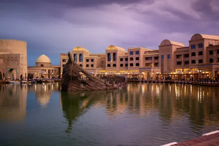 KARAVANSARAY Turkistan Family Hotel - Free FLYING THEATRE Entrance Отели рядом с достопримечательностью «Мавзолей Ходжи Ахмеда Ясави»