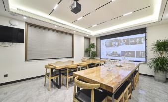 Manshi · Designer Courtyard Homestay (Changping)