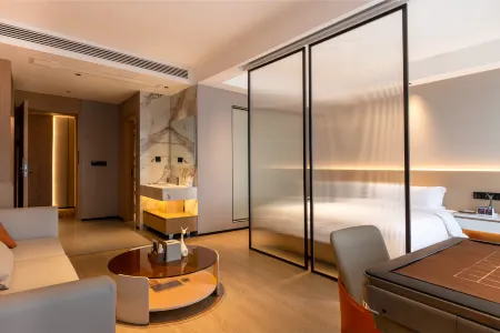 Baili Dujuan Yunshang Huahai Hotel Отели рядом с достопримечательностью «Baili Dujuan Pudi Scenic Area»