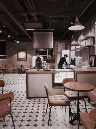 Super8 · Yue Hotel (Beijing Fangshan University City West Subway Station Branch) Отели рядом с достопримечательностью «Haotian Park»