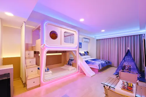 Xinyue Yinchen· Private Hot Spring Parent-Child Smart Guesthouse
