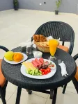 Phoenix Pyramids roof top - 朝食