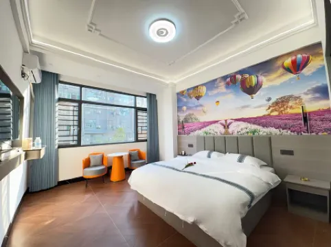 Longlin fengxin hotel