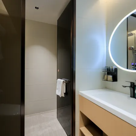 Art Hotel(Hunchun Commercial Street)