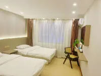 Yichun Yayue Hotel - parking