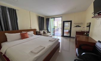 Lan Bua Resort