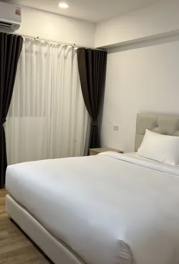 ห้องสแตนดาร์ด เตียง 6 ฟุต