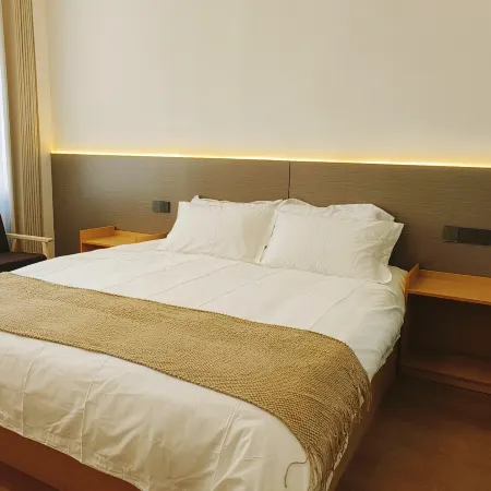 WanHong Hotel (Duola Sacred Mountain)