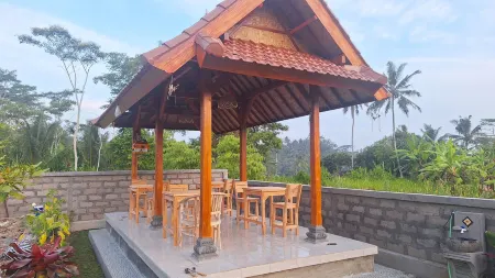Green Pacing Lodge Отели рядом с достопримечательностью «Penglipuran Village»