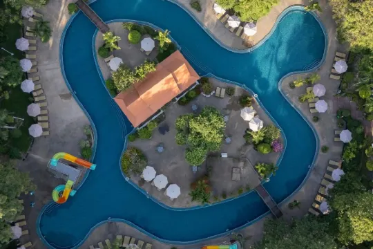 The Green Park Resort