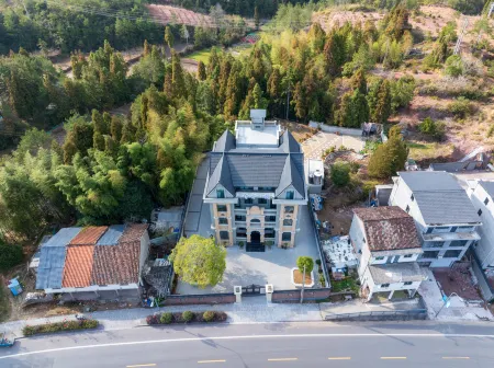 Guanshan YunShe Homestay Отели рядом с достопримечательностью «Anfu Temple (liubowengulilvyoujingqu)»