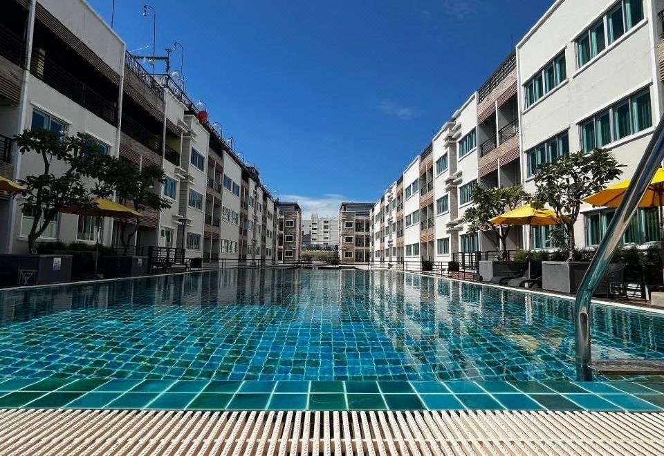 수완나품 빌라 에어포트 호텔 로비