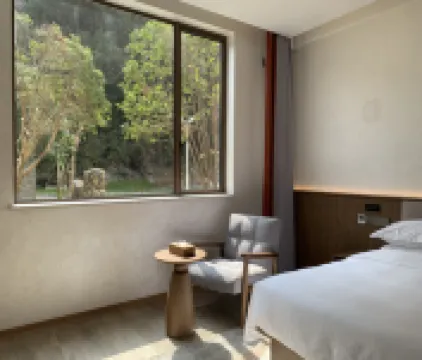 푸촨 광위에상 · 장동 수위안