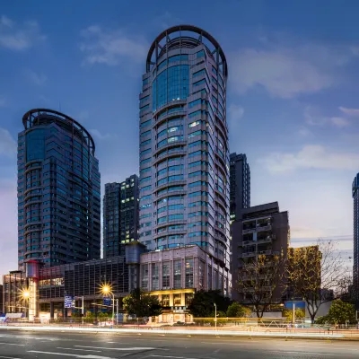JI Hotel (Wuhan Chuhe Han Street Hongshan Square Subway Station Branch) Hotels near Wuchang District