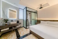 Jingdezhen Yihe Hotel (China Ceramics Museum) Hotels near Jiangxi Helicopter Science and Technology Museum