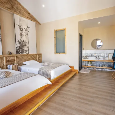 Huafeihua · Zen Aesthetics Homestay  From the street