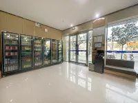 7-Day Premium Hotel (Songcheng Road Kaifeng Station Branch) - 2-stjärniga