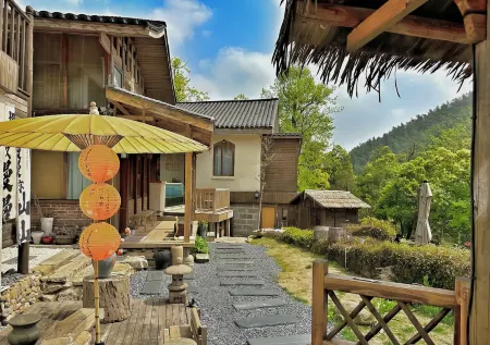Huidu Yishe · Panxi Homestay (Meiling Shenlongtan) Отели рядом с достопримечательностью «Meiling Zhuhai Pearl»