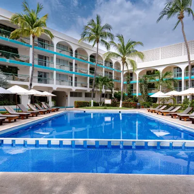 Hotel Suites Villasol Hotels near Puerto Escondido International Airport