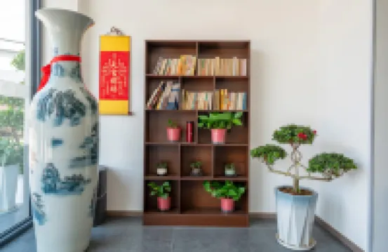 Nuanju Homestay (Hanzhong High-Speed Railway Station)