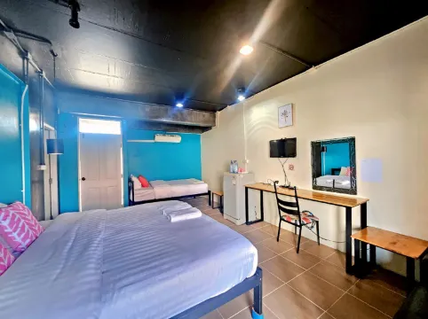 ห้องพักสำหรับสามท่าน พร้อมห้องน้ำส่วนตัว