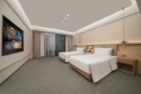Blue Town . Royal Azure Holiday Hotel Hotels near fo xin guang chang