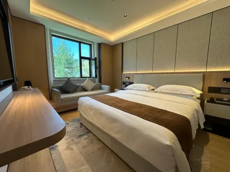 Hongfu Lake Kanas Resort Отели рядом с Аэропорт Канас