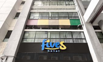 Fives Hotel Dnp - Housity