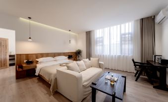 Tingxi Homestay (Dali Ancient City South Gate)