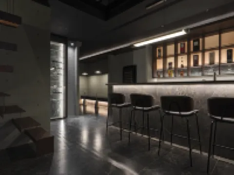 Miu Hostel x Bar Miu