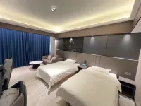 Heishi E-Sports Hotel (Weifang Railway Station Taihua City)