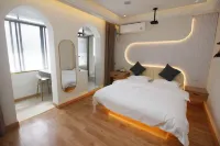 Mancheng Smart Hotel (Jingzhou Changjiang University)
