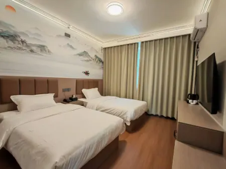 Luoyi Hotel Отели рядом с достопримечательностью «Luoyang Vocational College of Science and Technology (Hexi Campus)»