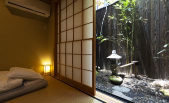 Kyomachiya Honeymoon
