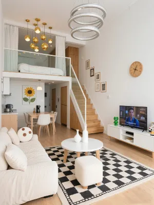 Ziyue Time·LOFT Apartment (Aixi Hudong Subway Station)