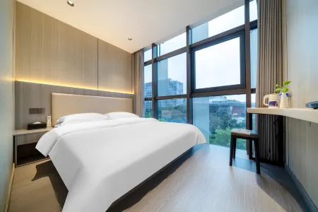 Dijia Hotel Отели рядом с достопримечательностью «Sanyuan Palace (in Guangfulin Site)»