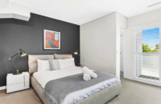 Convenient 4BR with Private Pool close to Airport