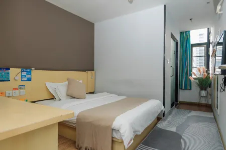 Siji Business Hotel (Guangzhou South Railway Station Huijiang Subway Station)