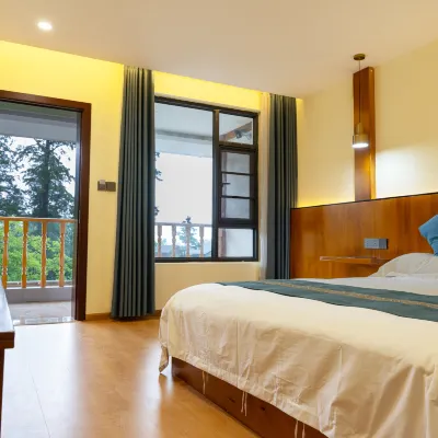 Haba Snow Mountain Yunjian Shanye Boutique Homestay ハバ雪山周辺のホテル