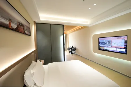 RoyaI Luxury Hot Spring HoteI Отели рядом с достопримечательностью «Hot Spring»